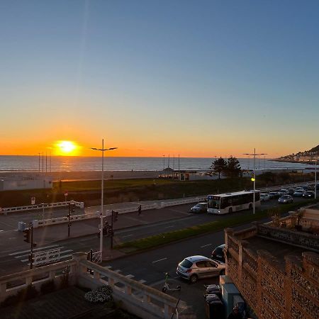 Le Petit Nid Perche Sous Les Toits, Vue Mer لو هافر المظهر الخارجي الصورة