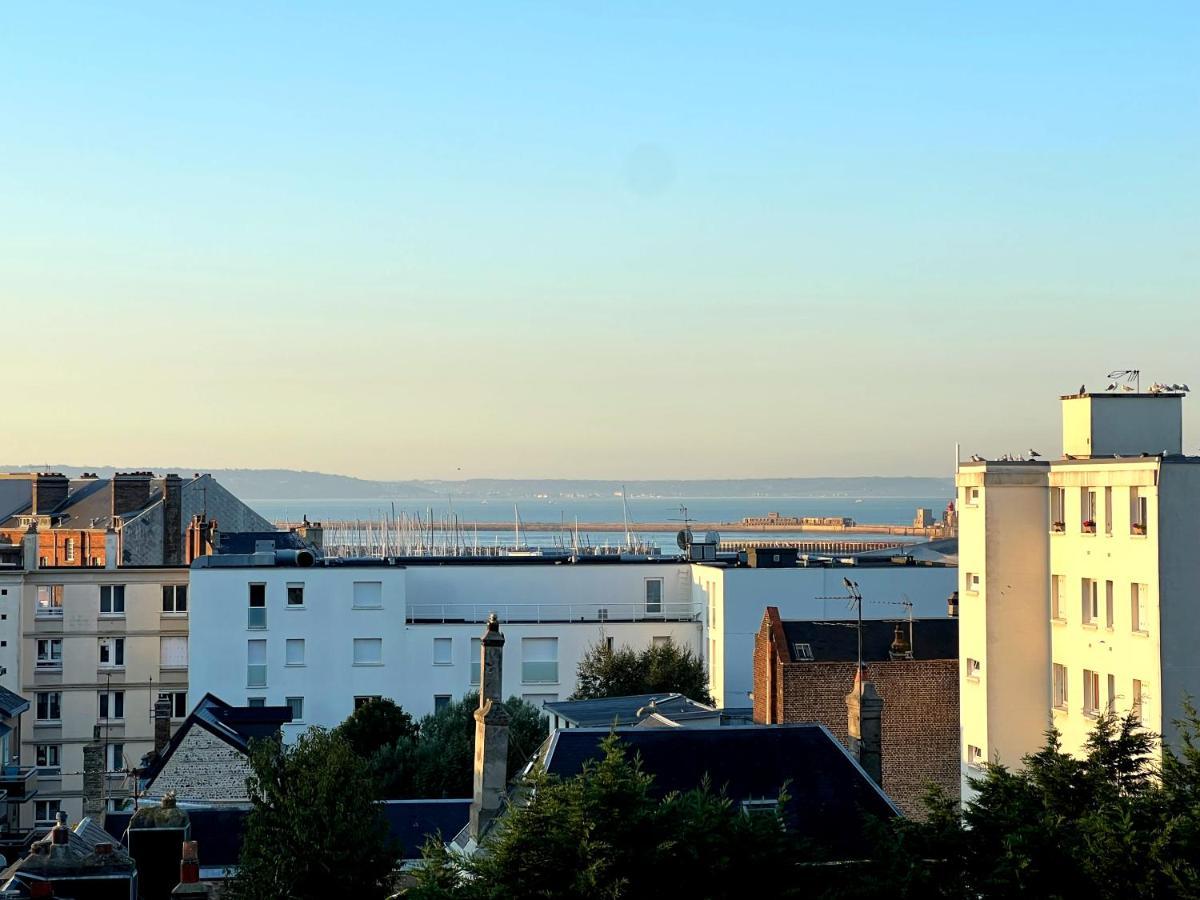 Le Petit Nid Perche Sous Les Toits, Vue Mer لو هافر المظهر الخارجي الصورة